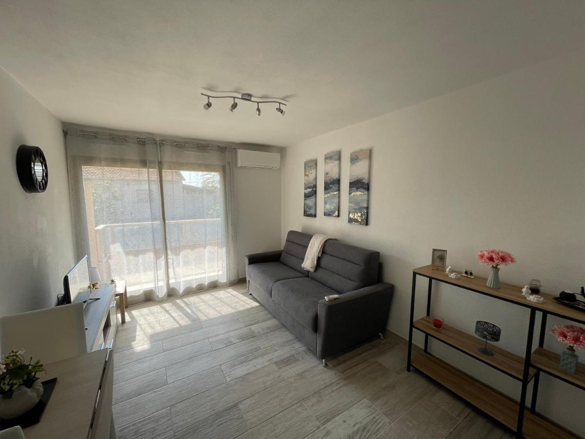 Appartement De Charme A 2 Min De La Plage Vallauris Exteriör bild