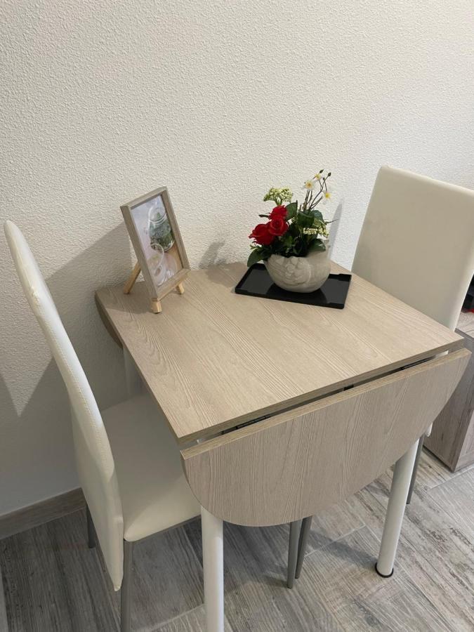 Appartement De Charme A 2 Min De La Plage Vallauris Exteriör bild