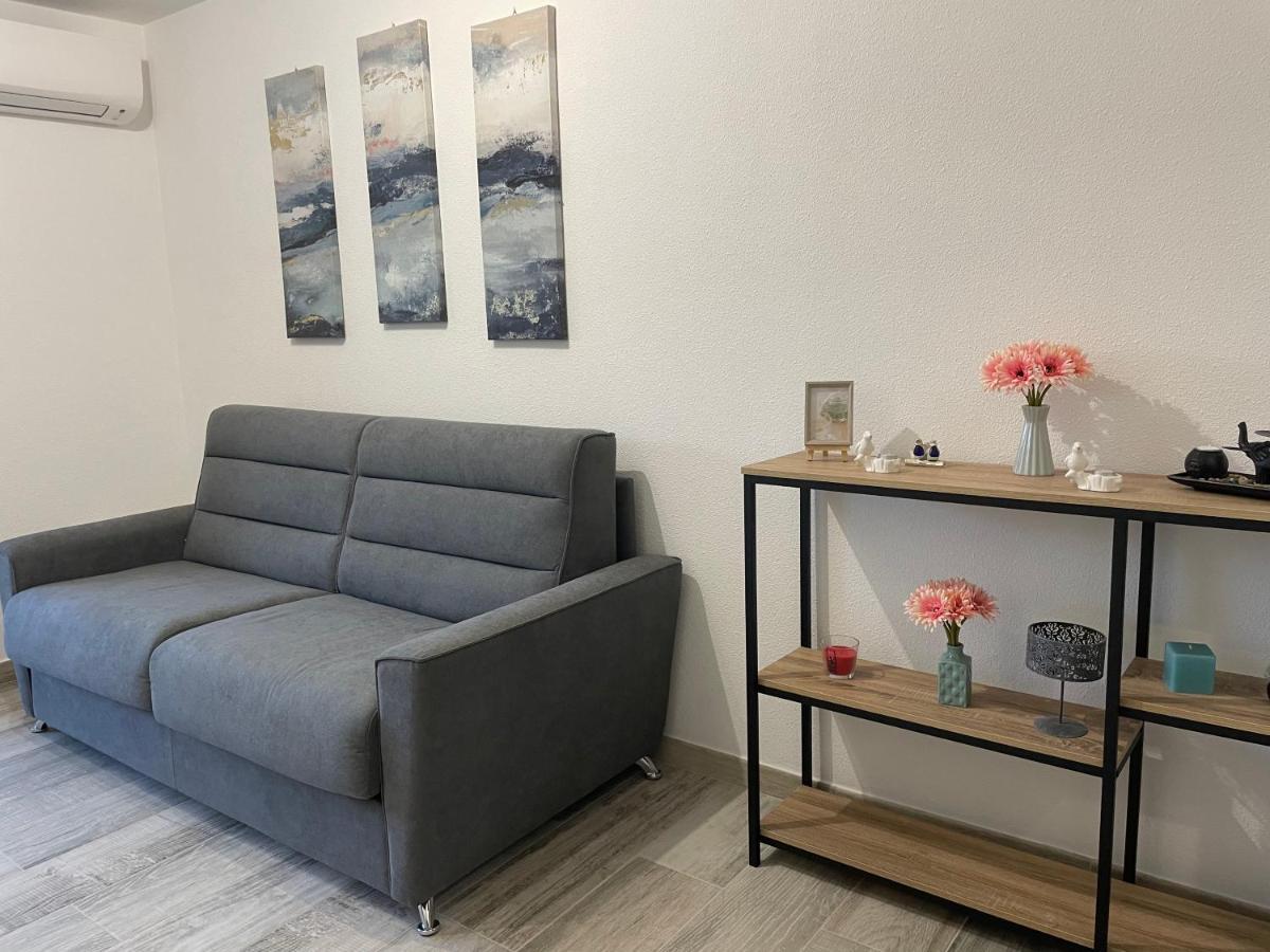 Appartement De Charme A 2 Min De La Plage Vallauris Exteriör bild